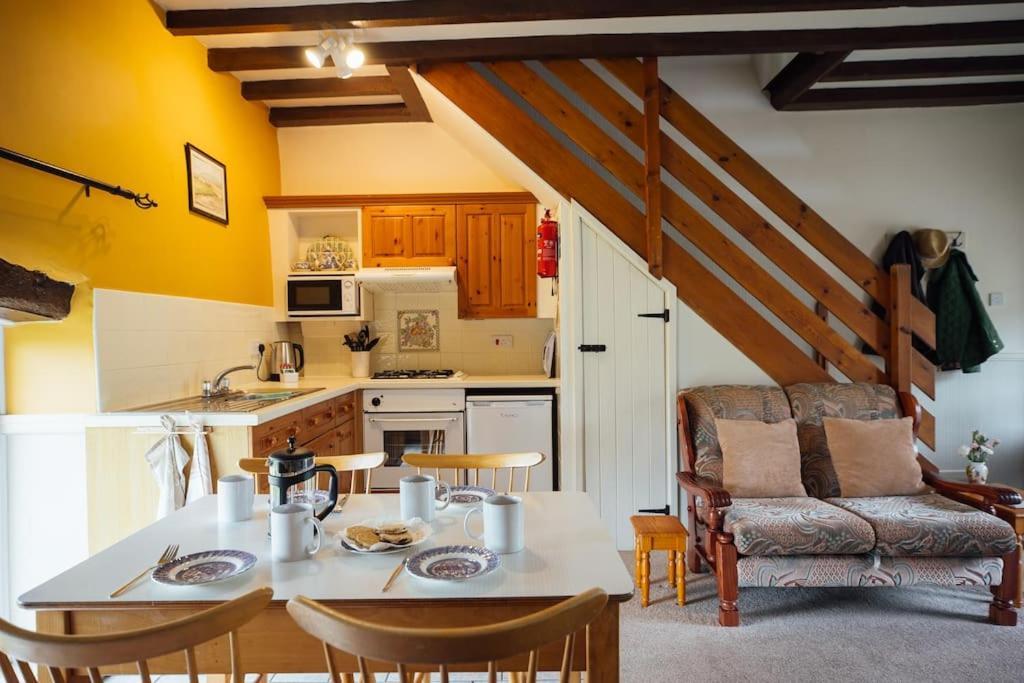Barn Cottage - Family-Friendly Cottage With Heated Indoor Pool Хавърфордуест Екстериор снимка