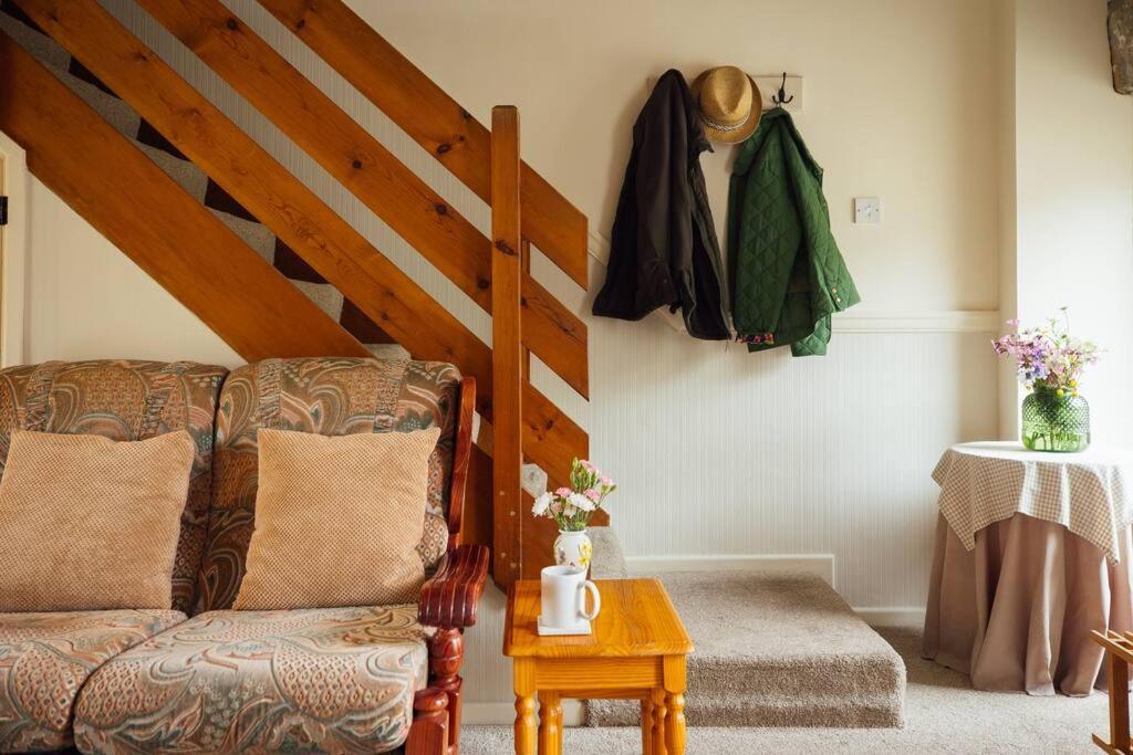 Barn Cottage - Family-Friendly Cottage With Heated Indoor Pool Хавърфордуест Екстериор снимка